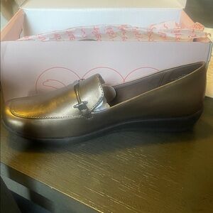 Easy Spirit Metallic Loafers